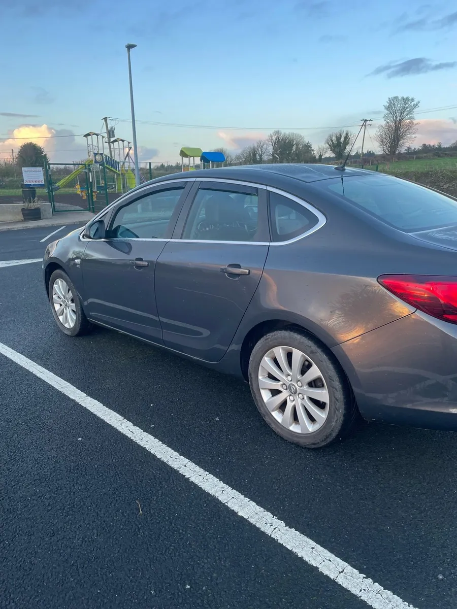 Opel Astra - Image 4