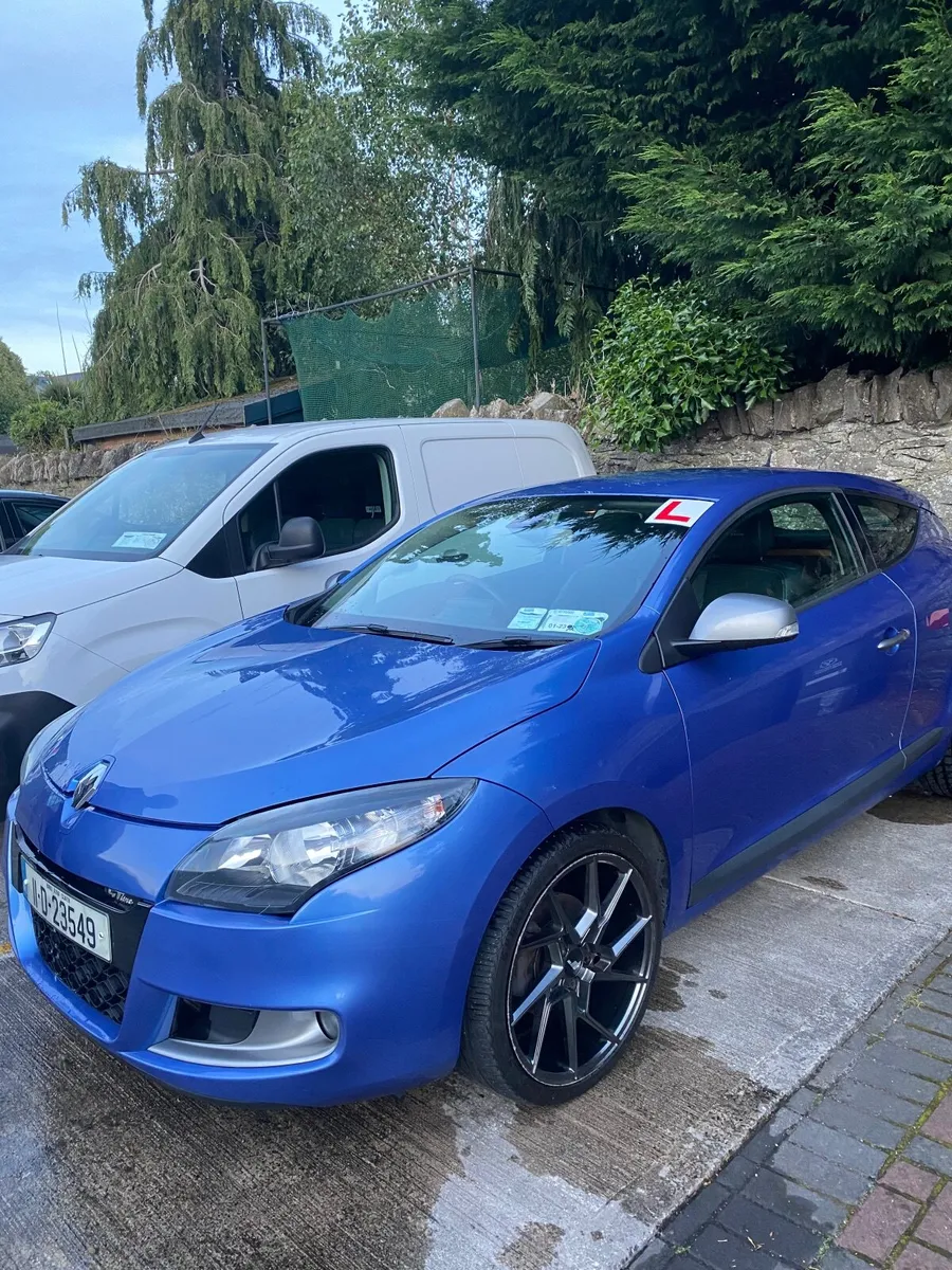 Renault Megane 2011 - Image 2