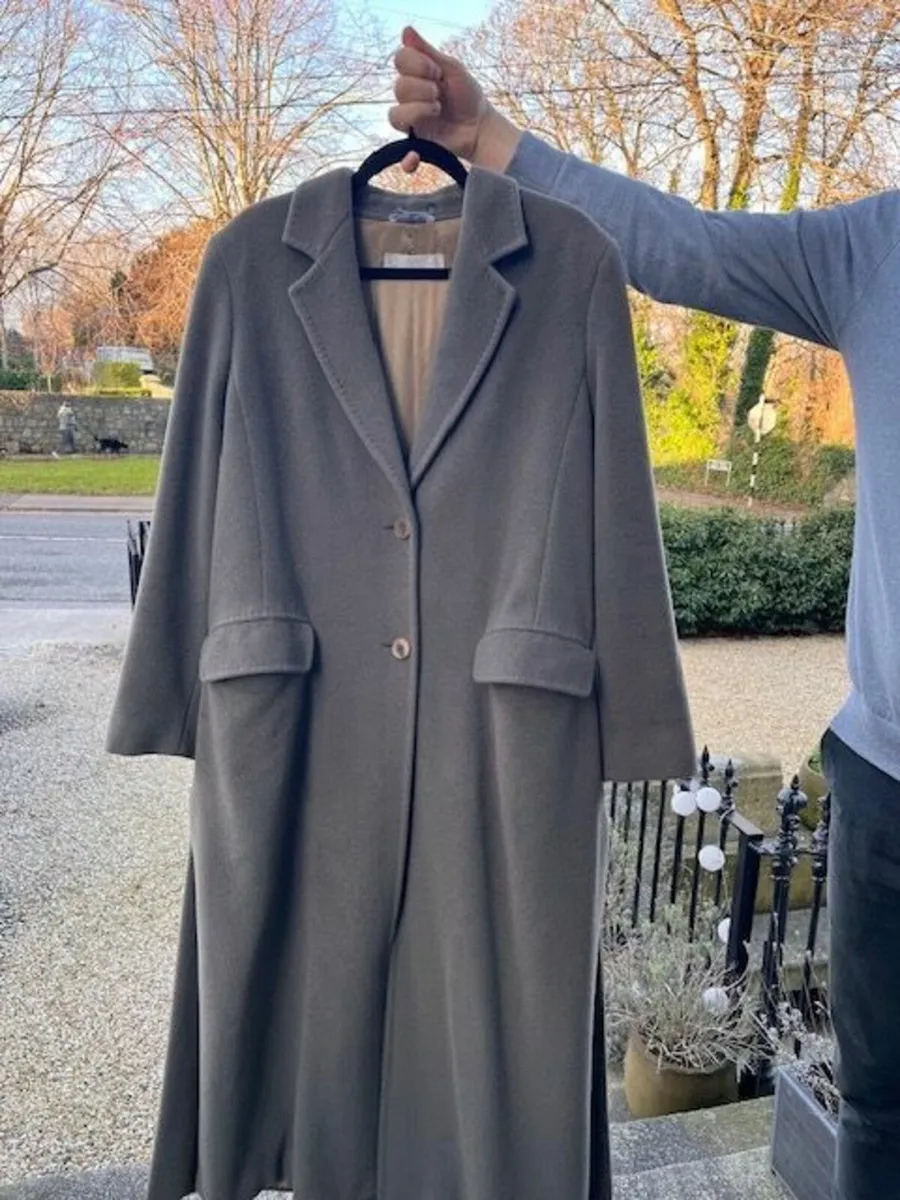 MaxMara full length women's coat - lambs wool - Image 1