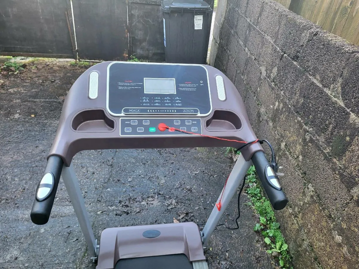 Treadmill for sale.  Delivery - Image 2