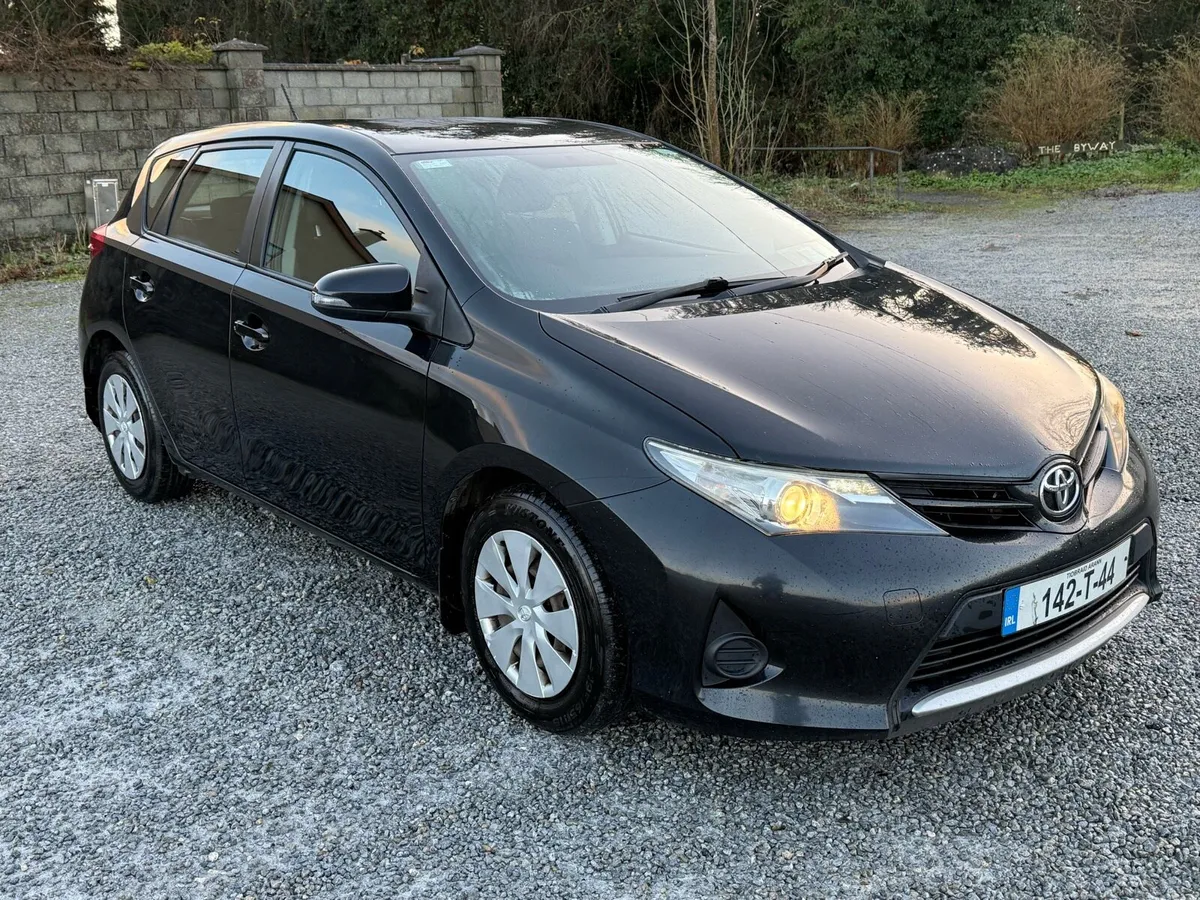2014 Toyota Auris Petrol NCT 10/26 - Image 2