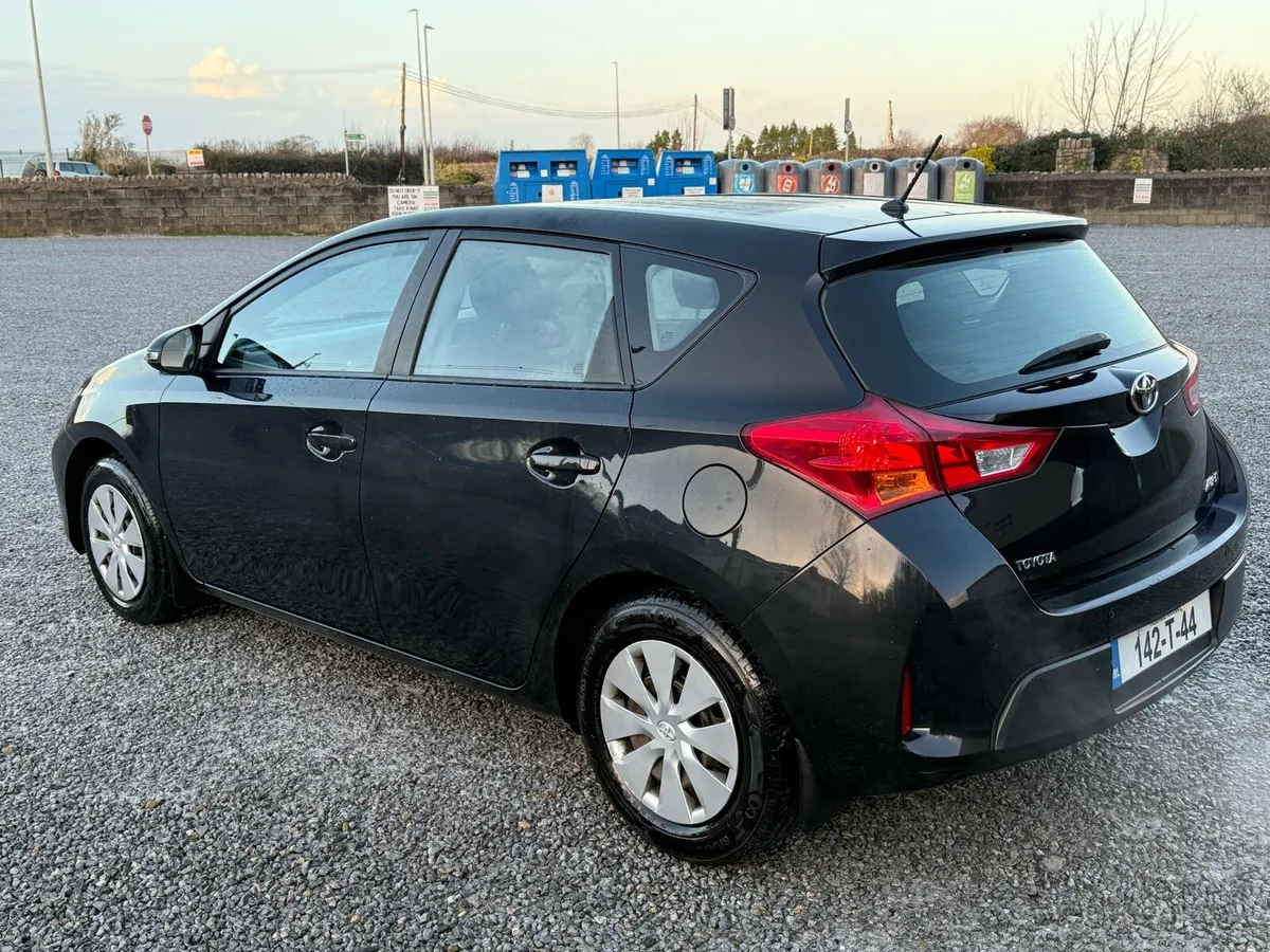 2014 Toyota Auris Petrol NCT 10/26 - Image 4