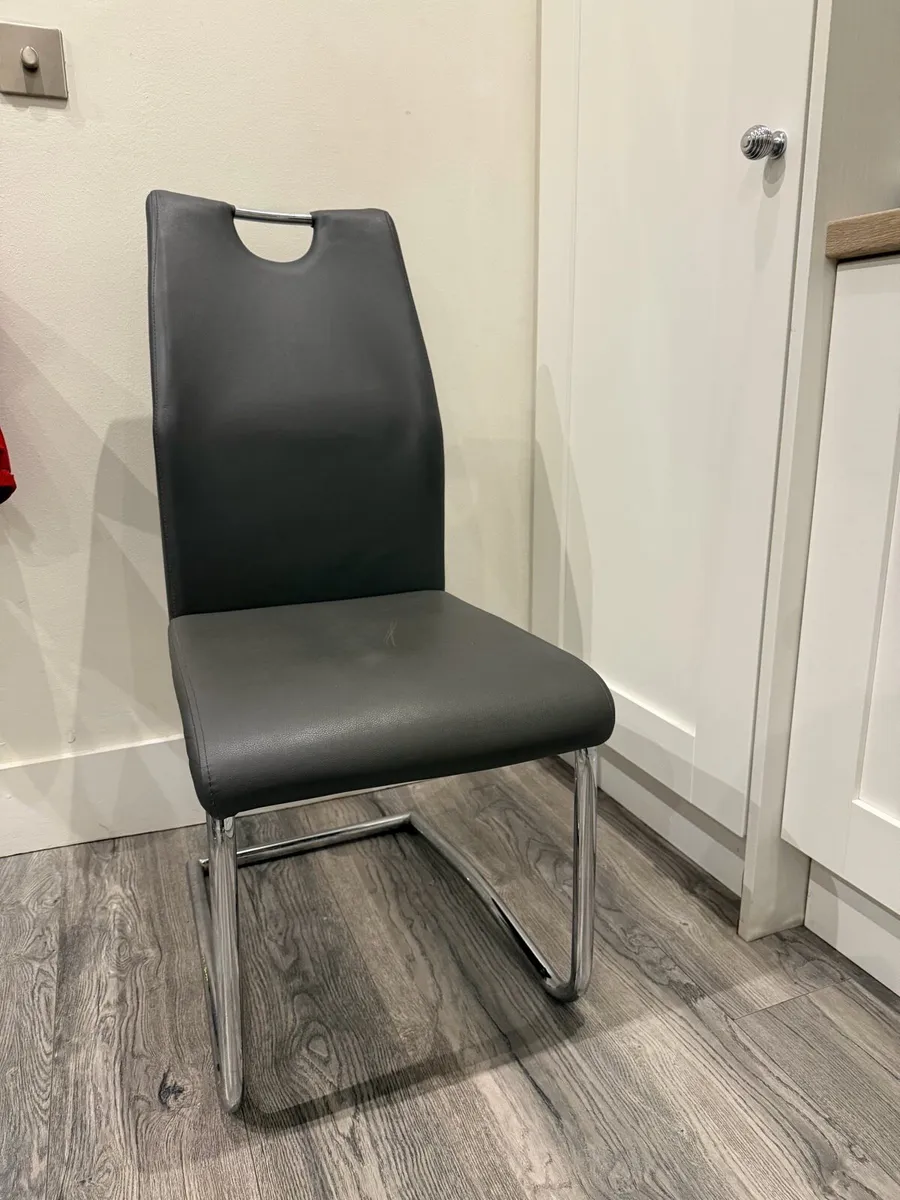 Kitchen table - Image 3