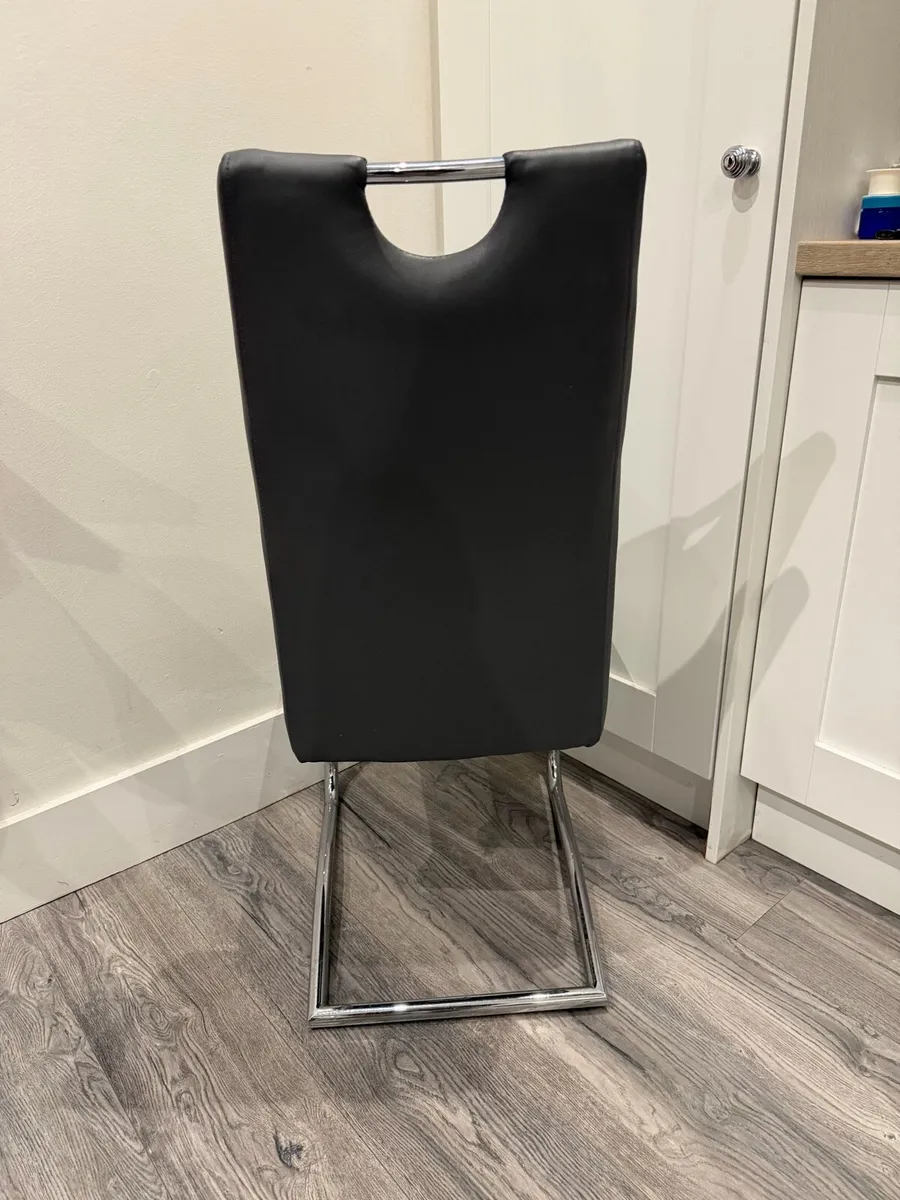 Kitchen table - Image 4