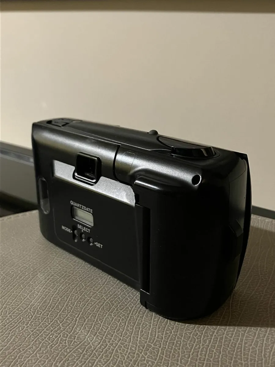 Olympus TRIP AF 31 + Kodak Gold 200 - Image 3