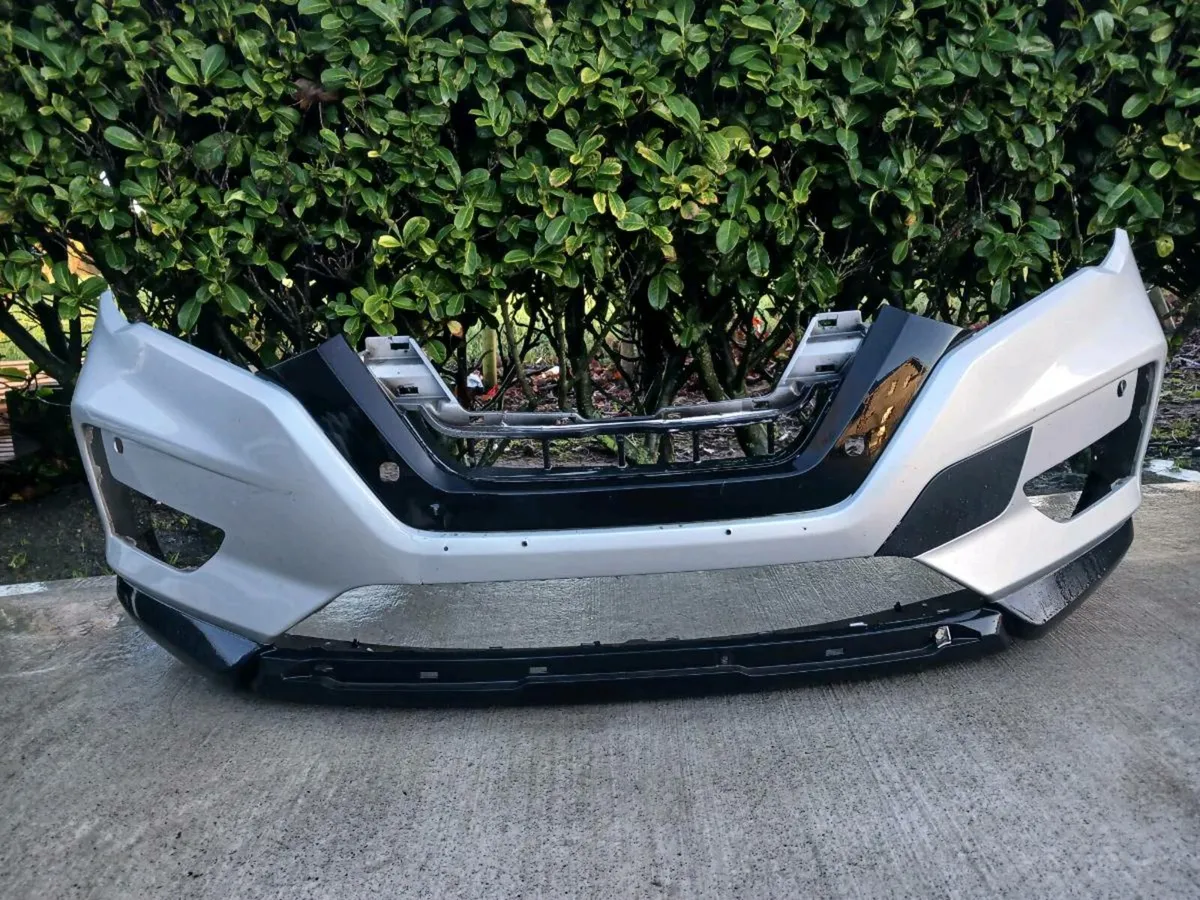 X trail front bumper 2019 - Image 1