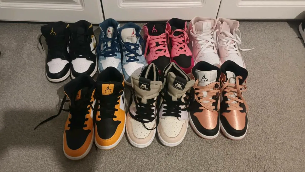 Various ladies trainers - Image 2