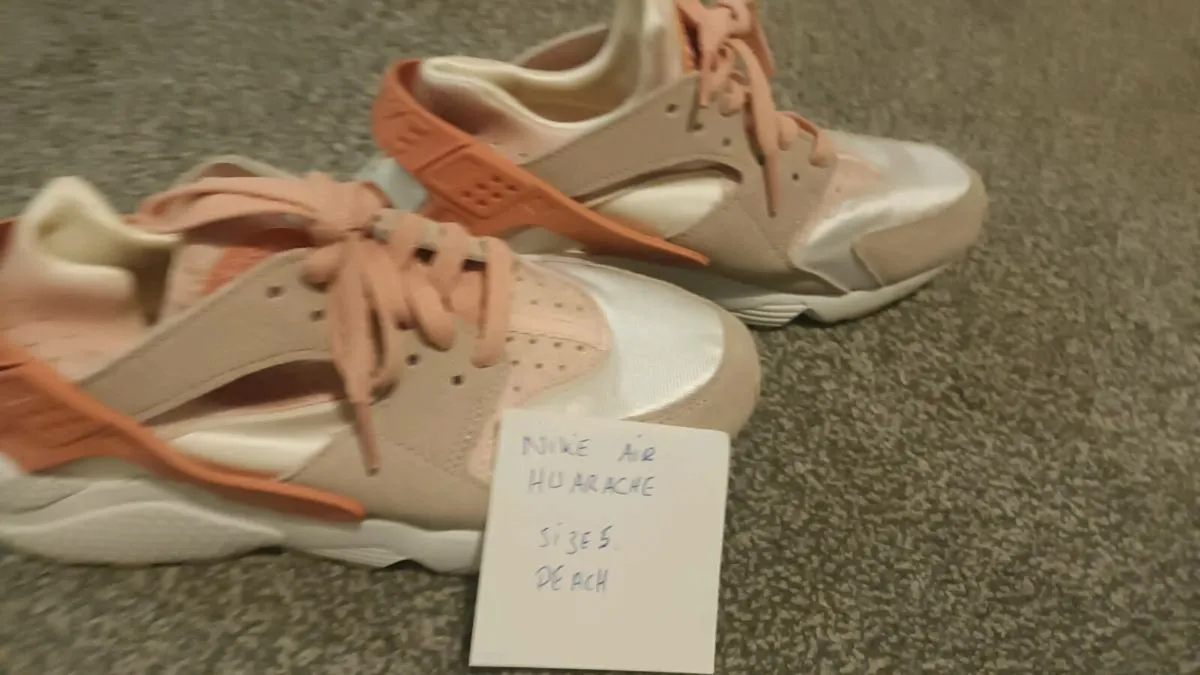 Various ladies trainers - Image 3