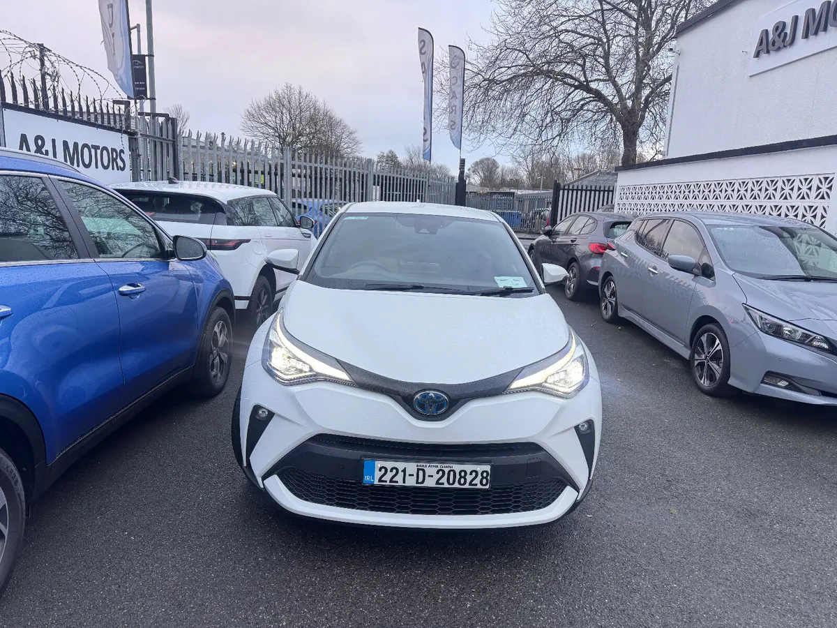 2022 Toyota C-HR 1.8 HYBRID - Image 3
