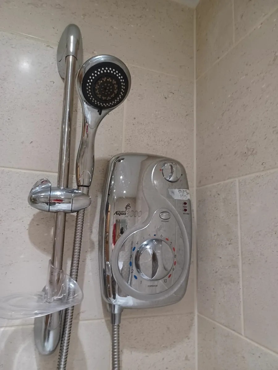 Bathroom  Equipment - Image 3