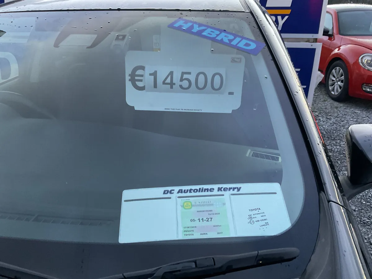 TOYOTA AURIS AUTO PETROL HYBRID SELF CHARGING - Image 4