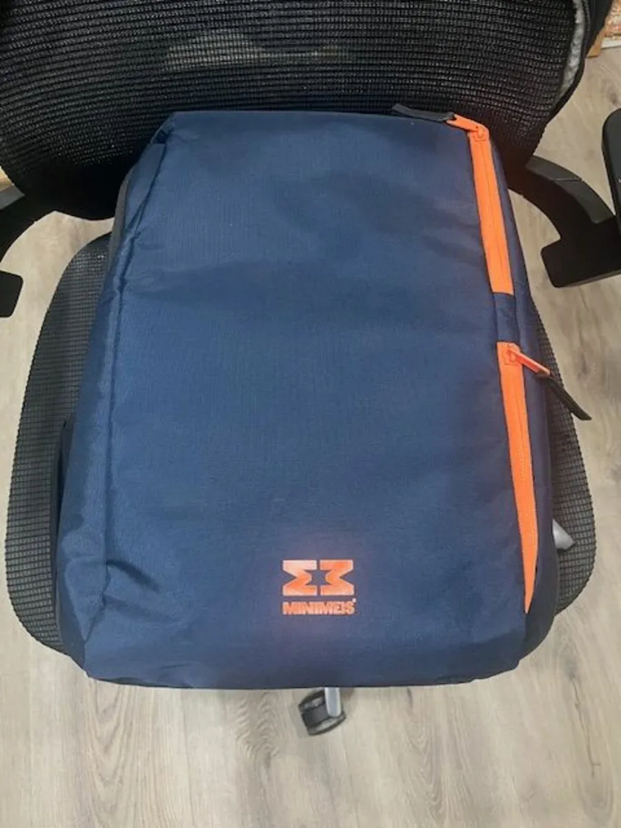 Minimeis child shoulder carrier - Image 1