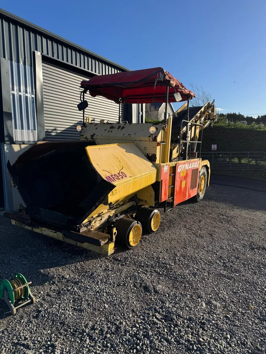 Dynapac MF250 asphalt/tarmac transfer - Image 3