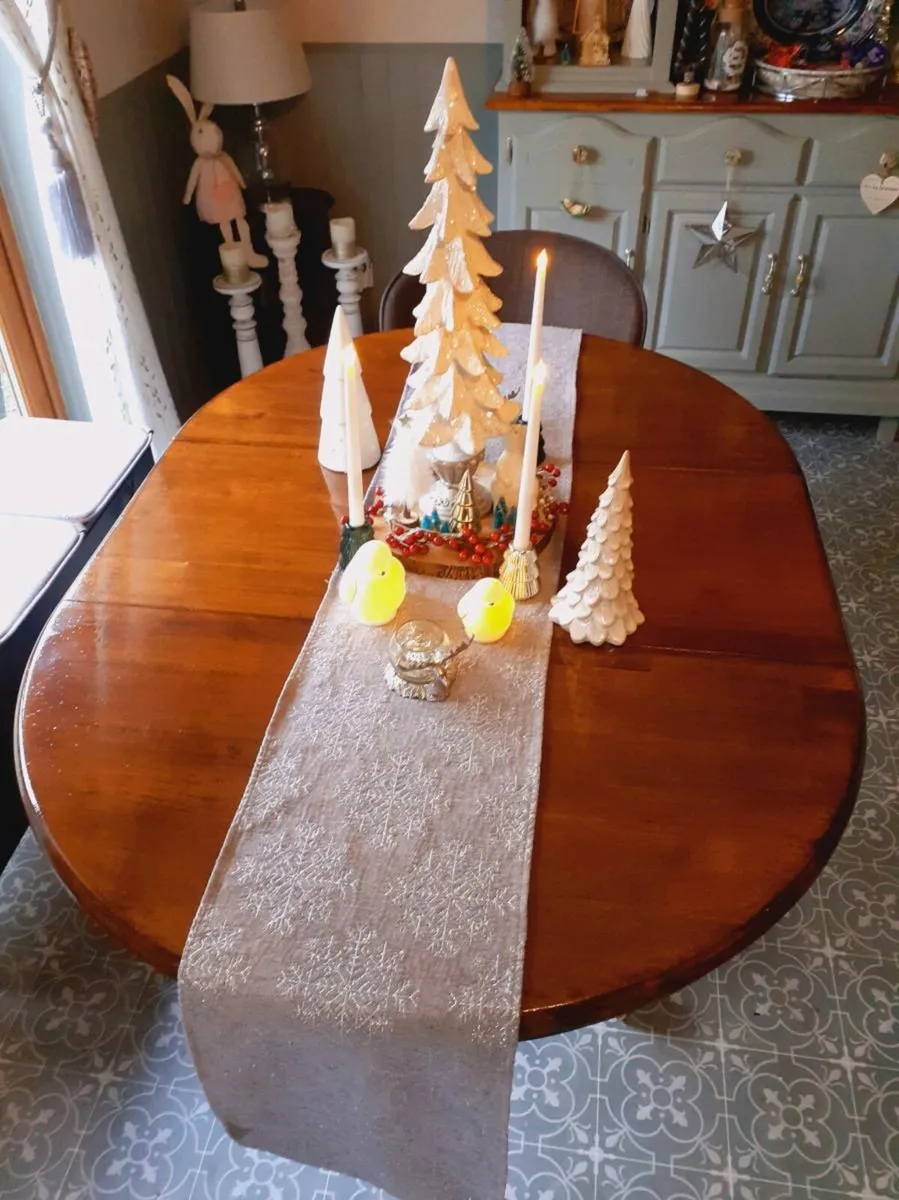 Kitchen Table - Image 1