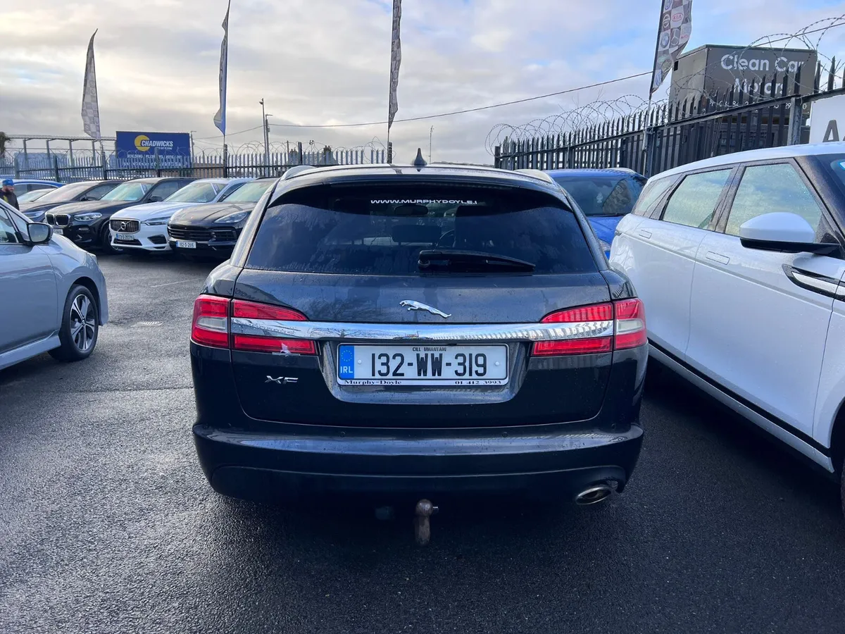 13 Jaguar XF Diesel Automatic - Image 4