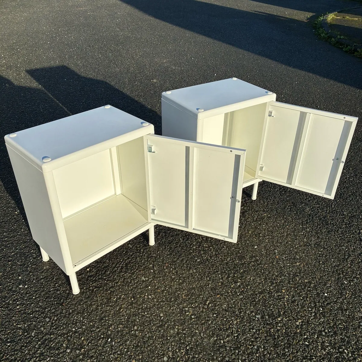 Two white Cabinets/ lockers - Image 3
