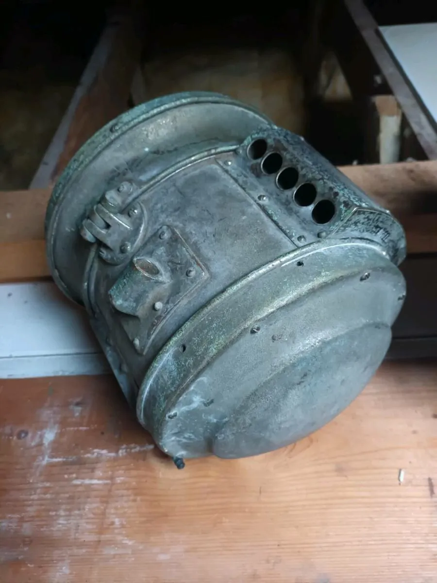 Veteran Car Headlamp Pair - Image 2