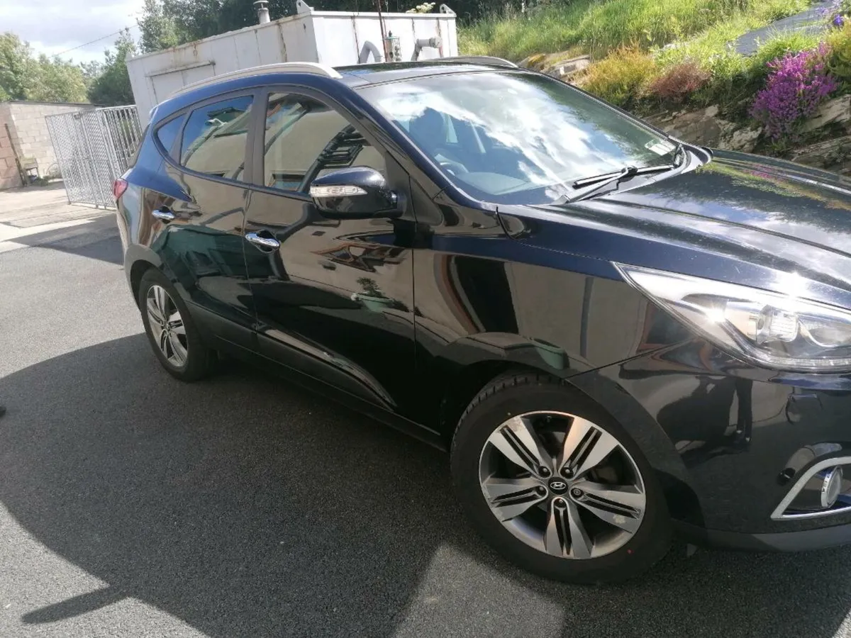 Hyundai IX35 Premium Panoramic - Image 3