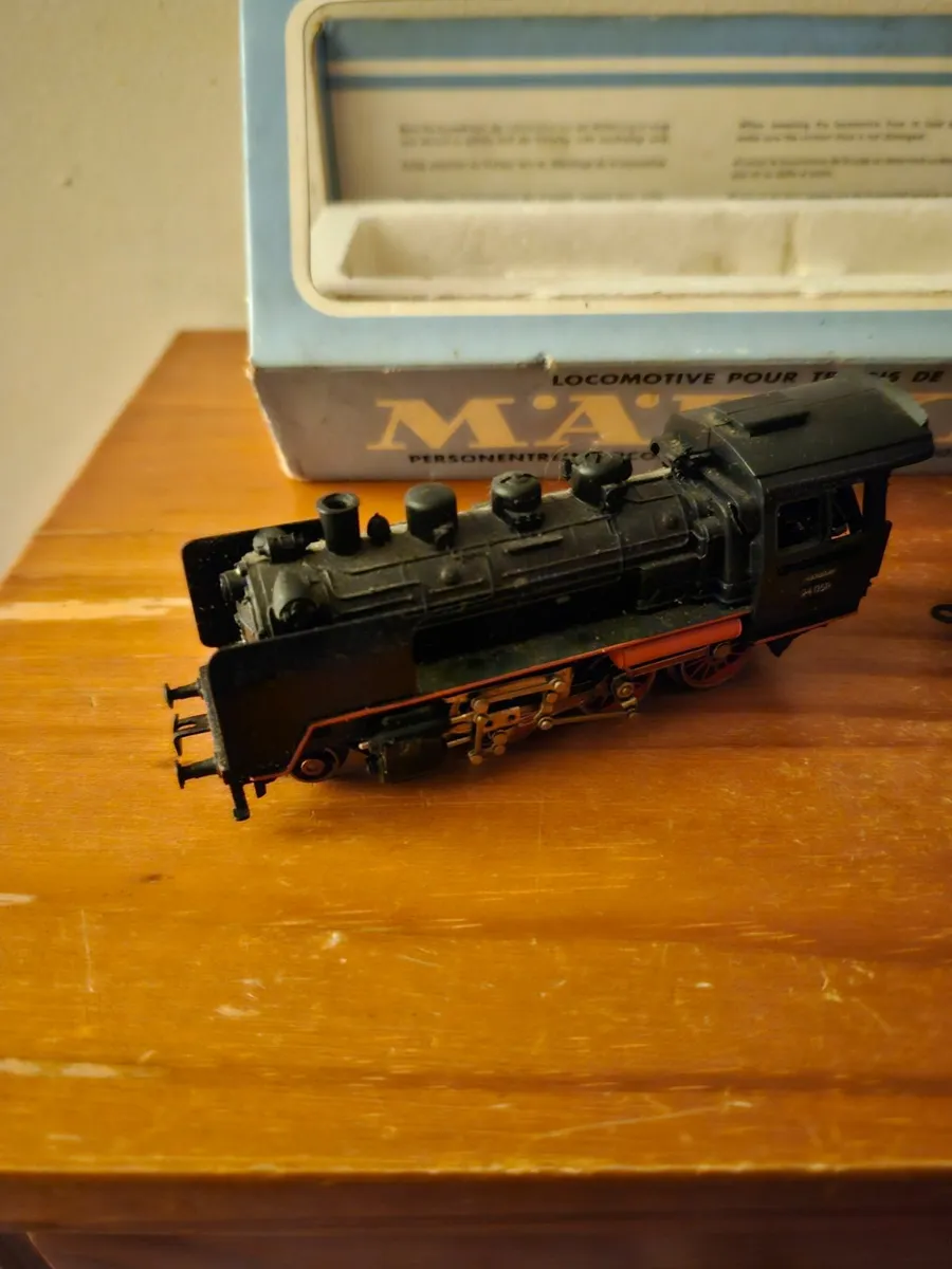 Vintage Marklin Steam Engine HO Scale - Image 3