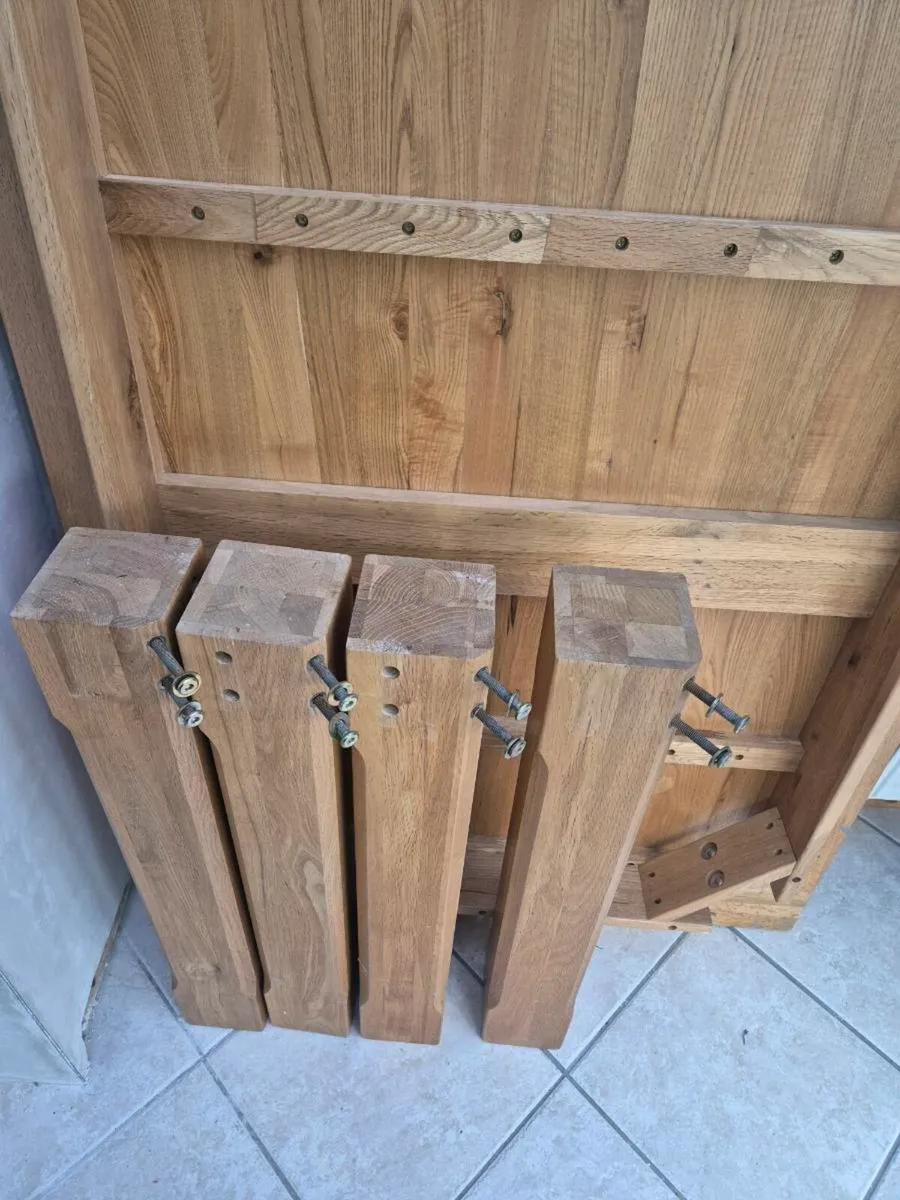 Kitchen Table - Image 4