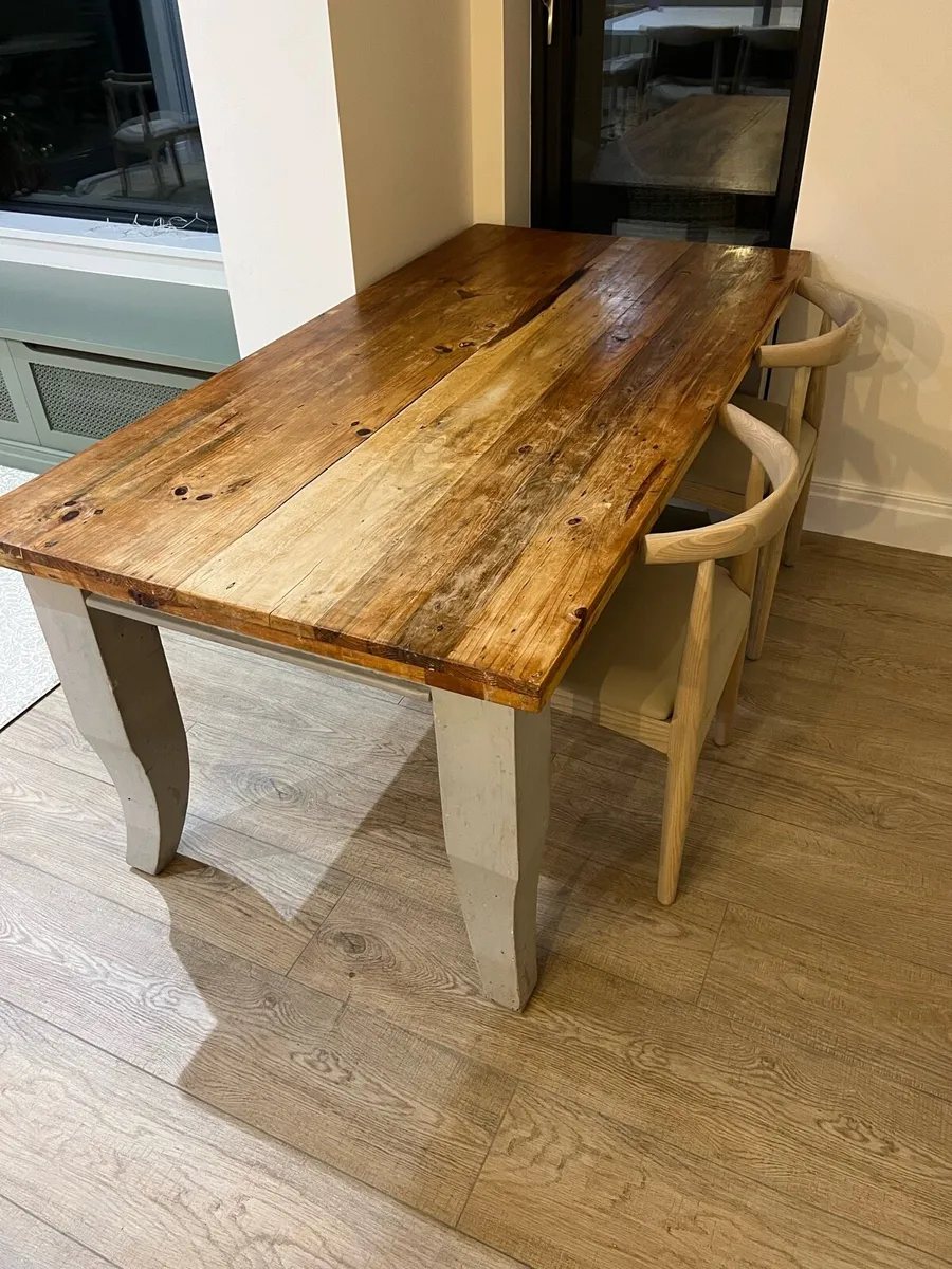 Dining table - Image 2