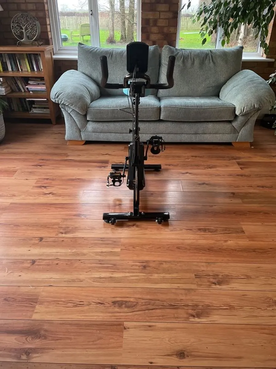 Exercise bike - Image 1