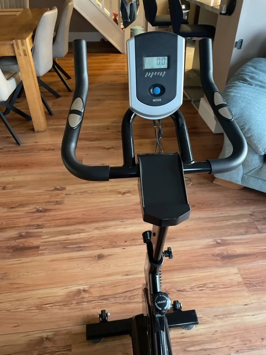Exercise bike - Image 4