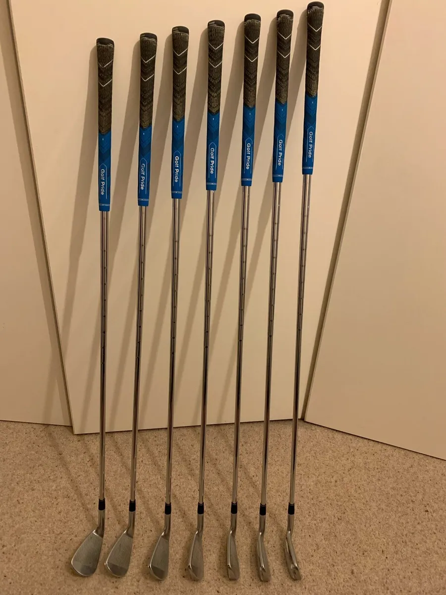 Srixon ZX5/7 MKII combo set stiff flex. - Image 1