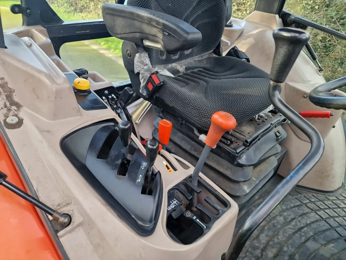 Kubota M6060 Compact Tractor with Loader - Image 4