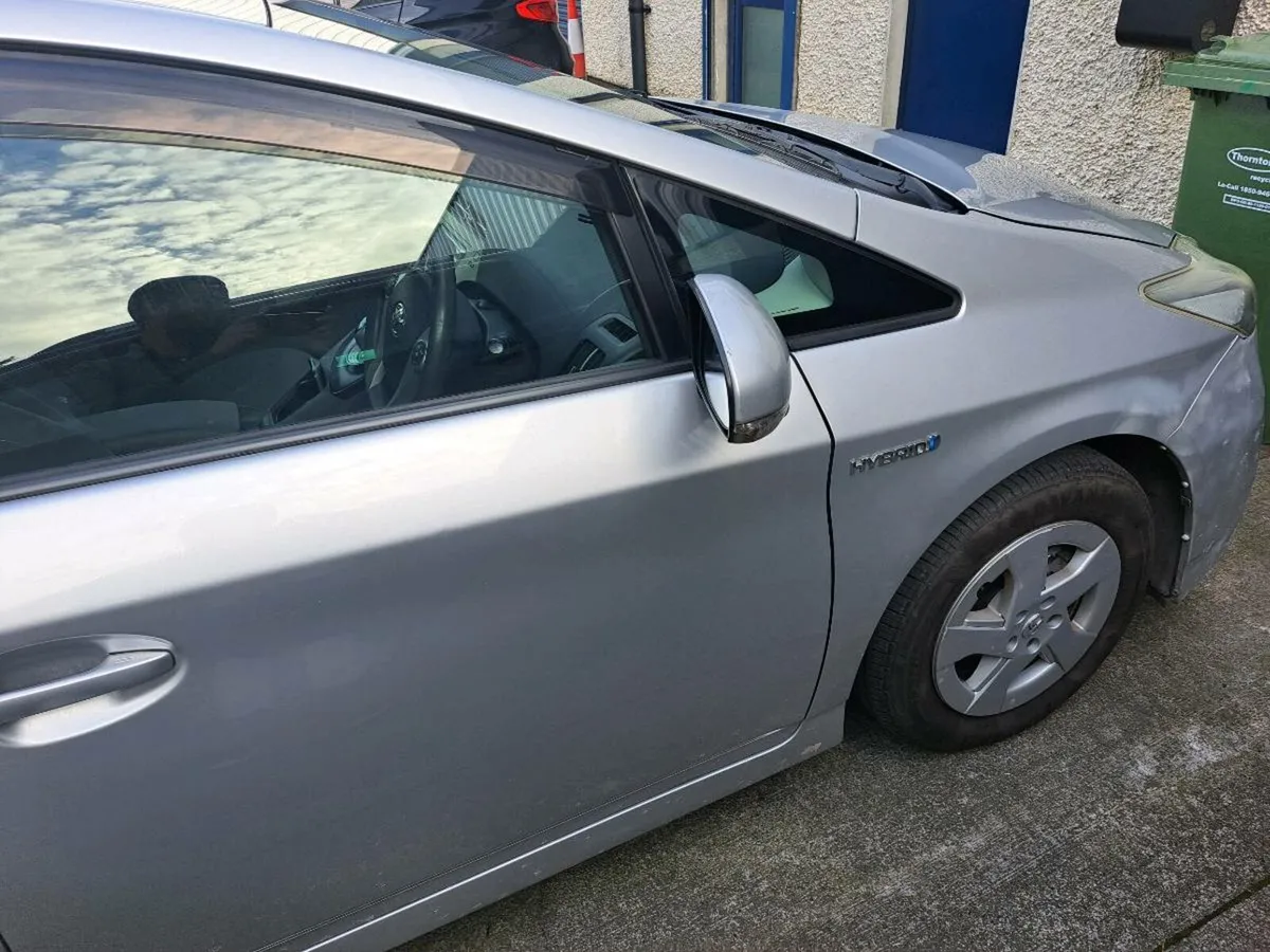 Toyota Prius 2010 - Image 3