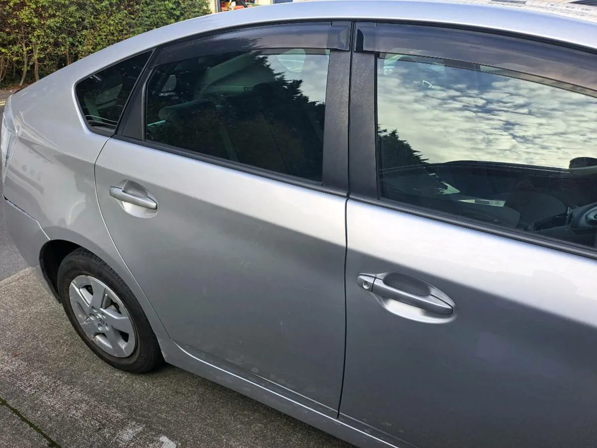 Toyota Prius 2010 - Image 4