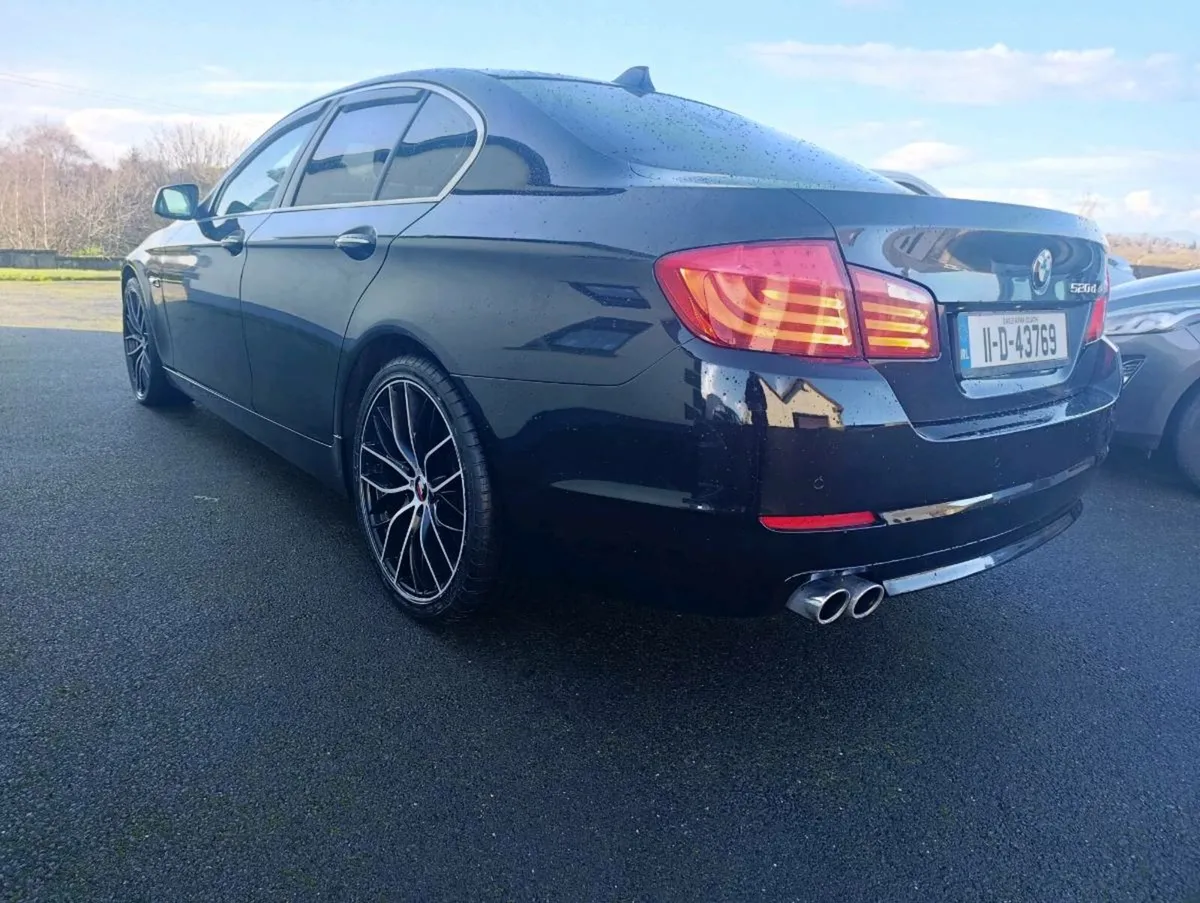 BMW 5 Series - Image 3