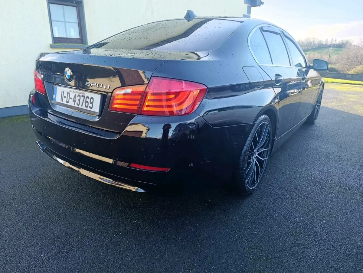BMW 5 Series - Image 4