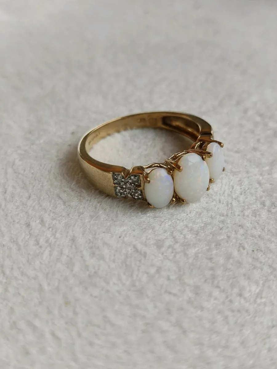Vintage 9 CT yellow Gold Diamond Opal ring - Image 4