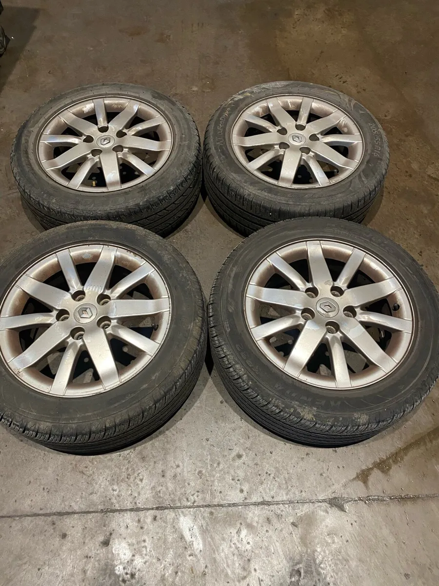 Set of alloys with new tyre Renault Megane - Image 1