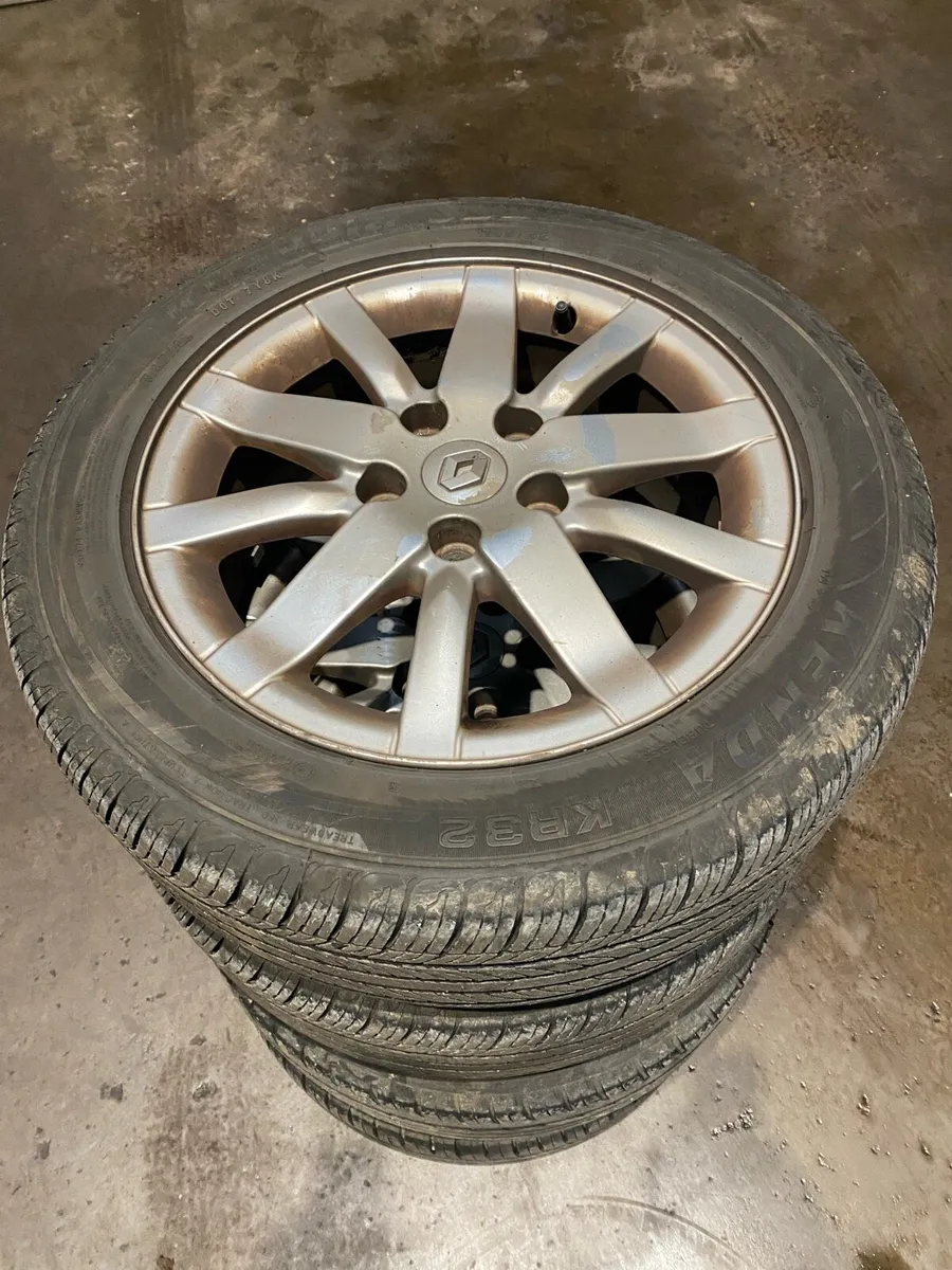 Set of alloys with new tyre Renault Megane - Image 2