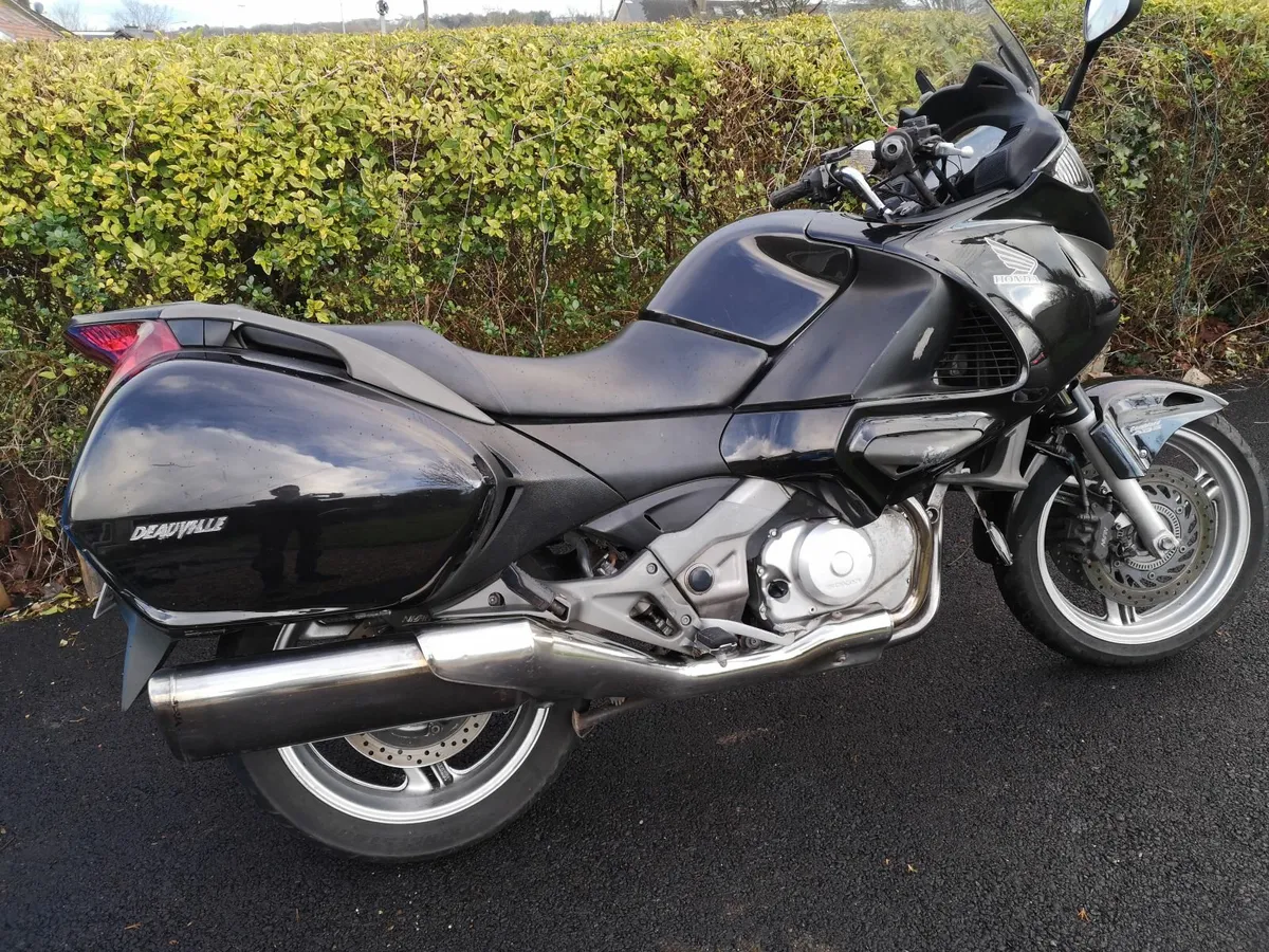 Honda Deauville 700 ABS DEPOSIT TAKEN - Image 3