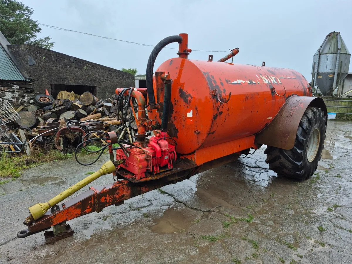 Abbey 1600 Slurry Tank with Raingun - Image 3