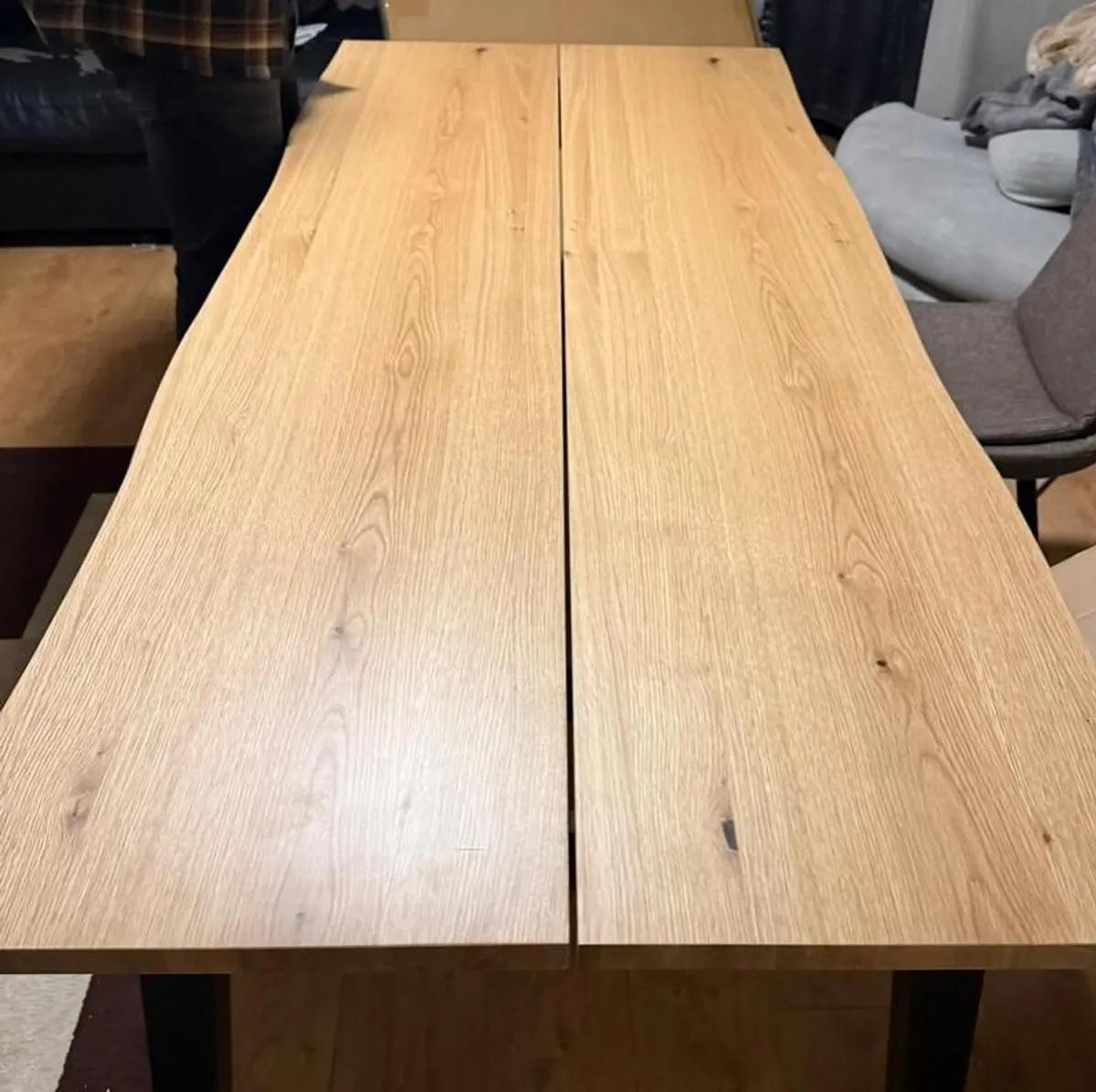 Dining table - Image 1