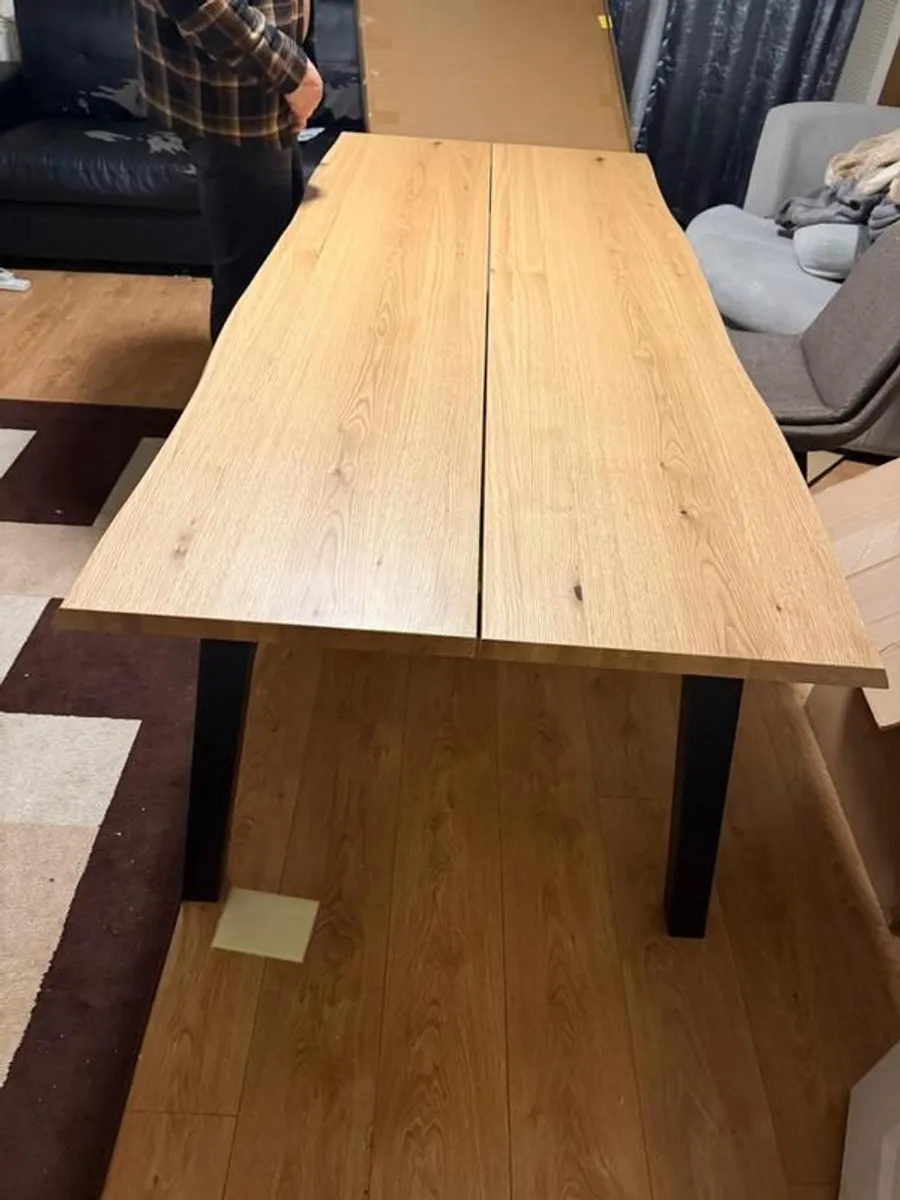 Dining table - Image 2