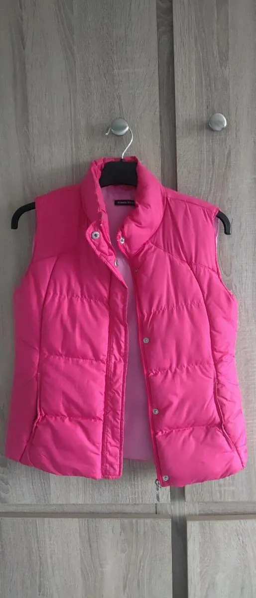 Pink warm vest gillet with pockets fits 6-8-small - Image 1