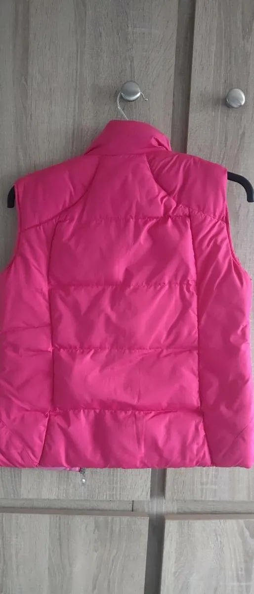 Pink warm vest gillet with pockets fits 6-8-small - Image 3