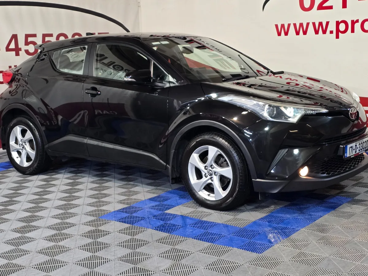TOYOTA C-HR 1.2T LUNA MANUAL - Image 3