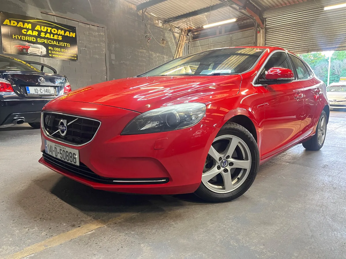 Volvo V40 2014 Automatic Low mileage - Image 2