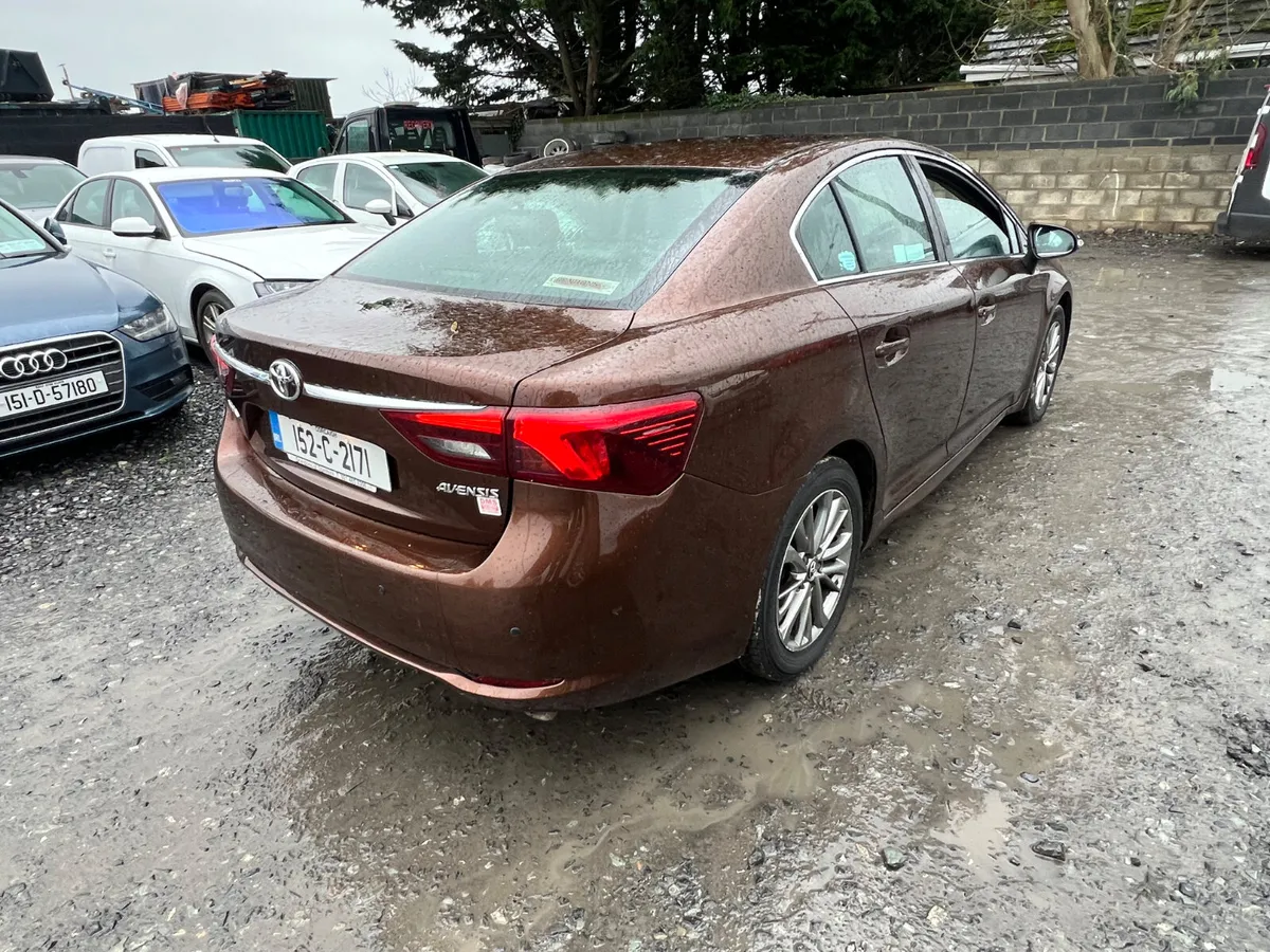 152 Toyota Avensis drive away no damage - Image 4