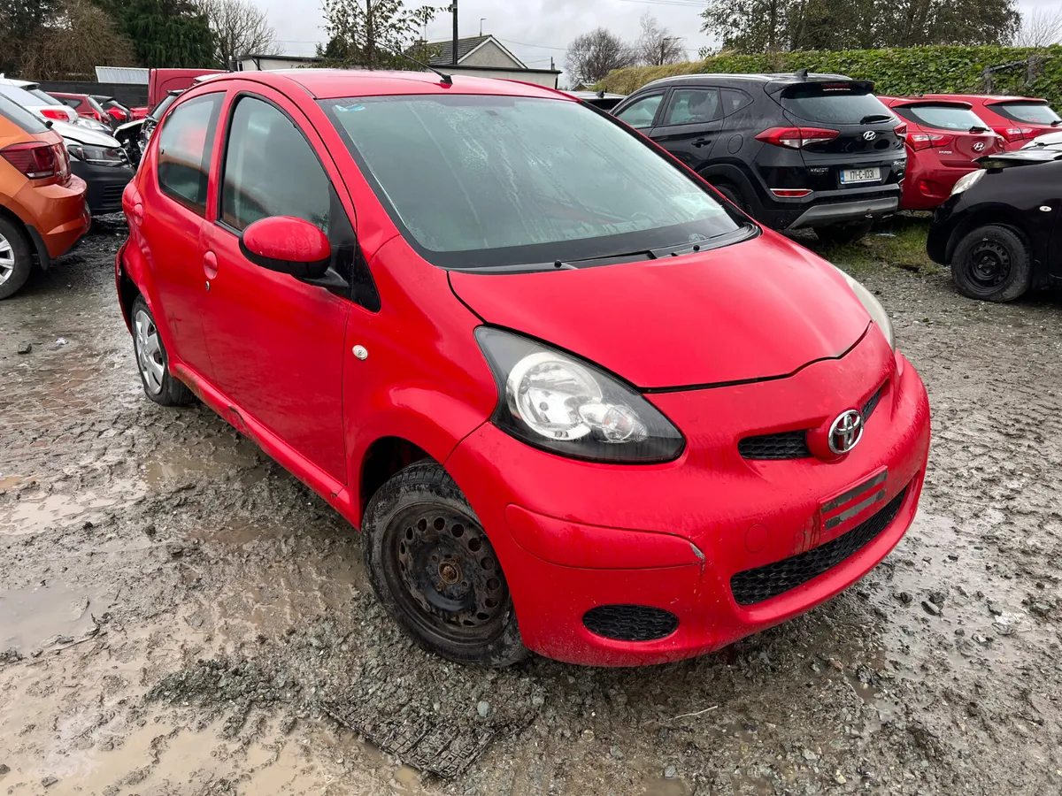 2012 Toyota Aygo 1.0 Petrol drive away - Image 2