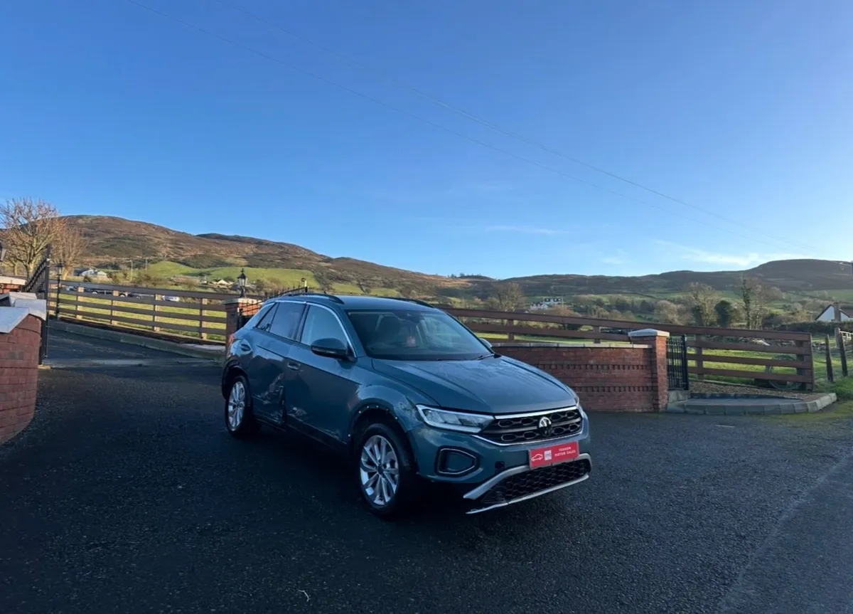 2015 Volkswagen T Roc - Image 1