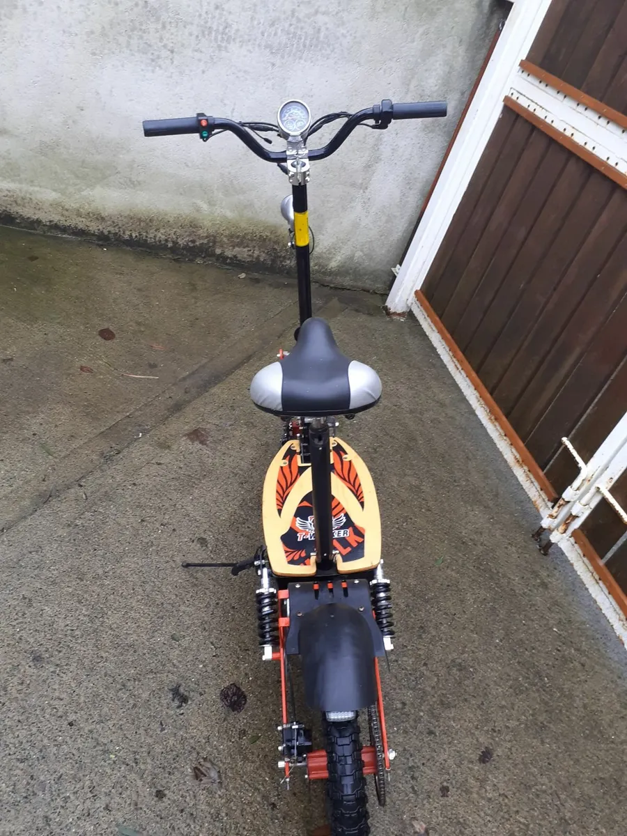 Electric scooter - Image 3