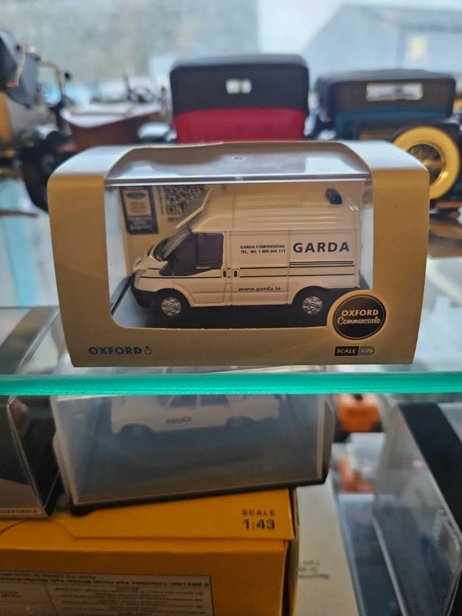Corgi Oxford Garda Van - Image 1