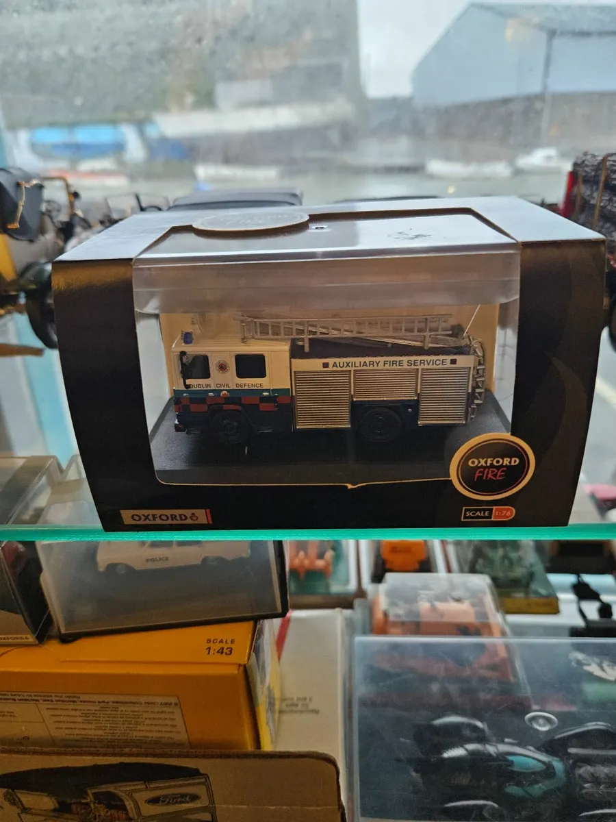 Corgi Oxford Dublin Auxiliary Fire Engine - Image 1